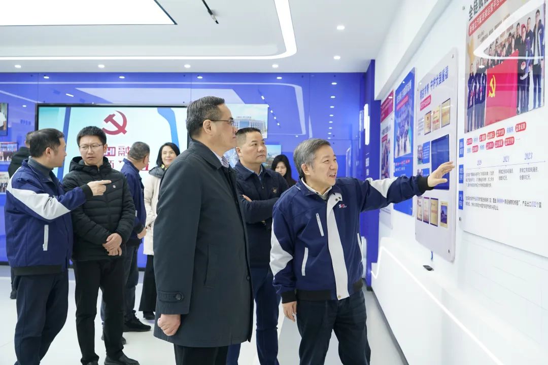 重慶市工商聯黨組成員、副主席雷文睿考察瑞立：乘勢而上 深化合作